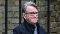 Peter Mandelson, exembajador británico en EU, es arrestado en medio de la polémica por los archivos de Epstein